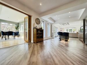 Photo 43- click for photo gallery